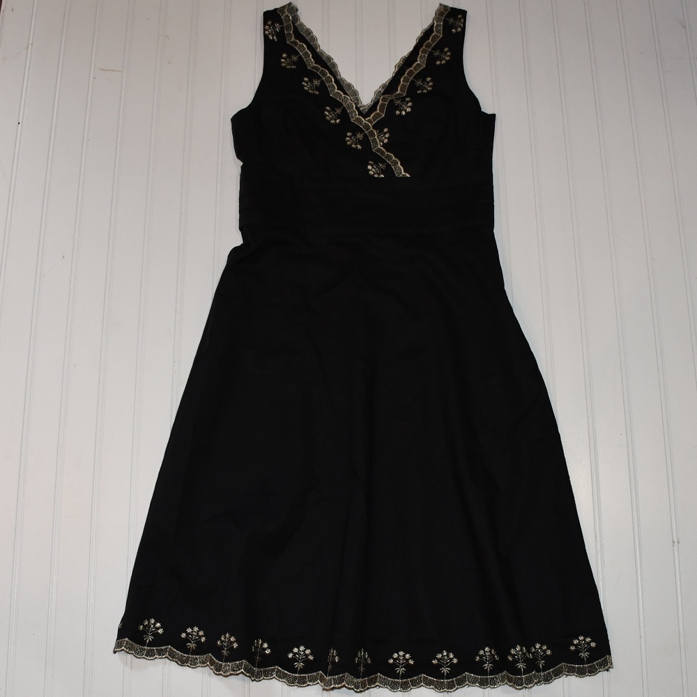 NWT Ann Taylor Sleeveless V Neck Black Gold Dress
